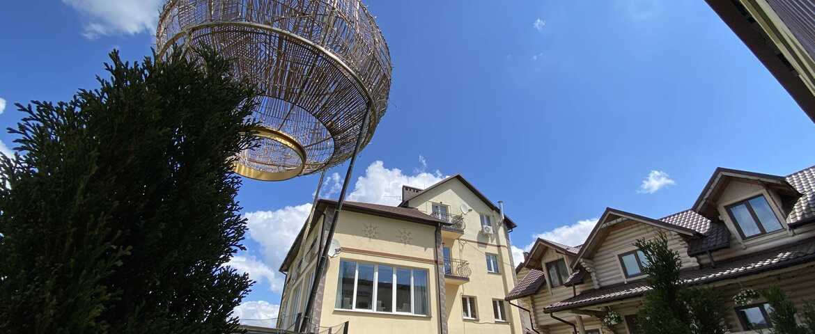 Бутік - готель «Поезія Мандрів» в Східниці