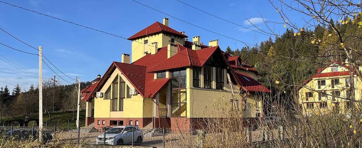 Готель «Столиця» в Східниці