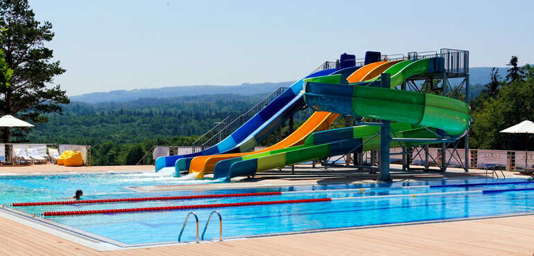 Санаторії Трускавця з басейном та SPA – готелі з підігрівом басейну, відпочинок цілий рік
